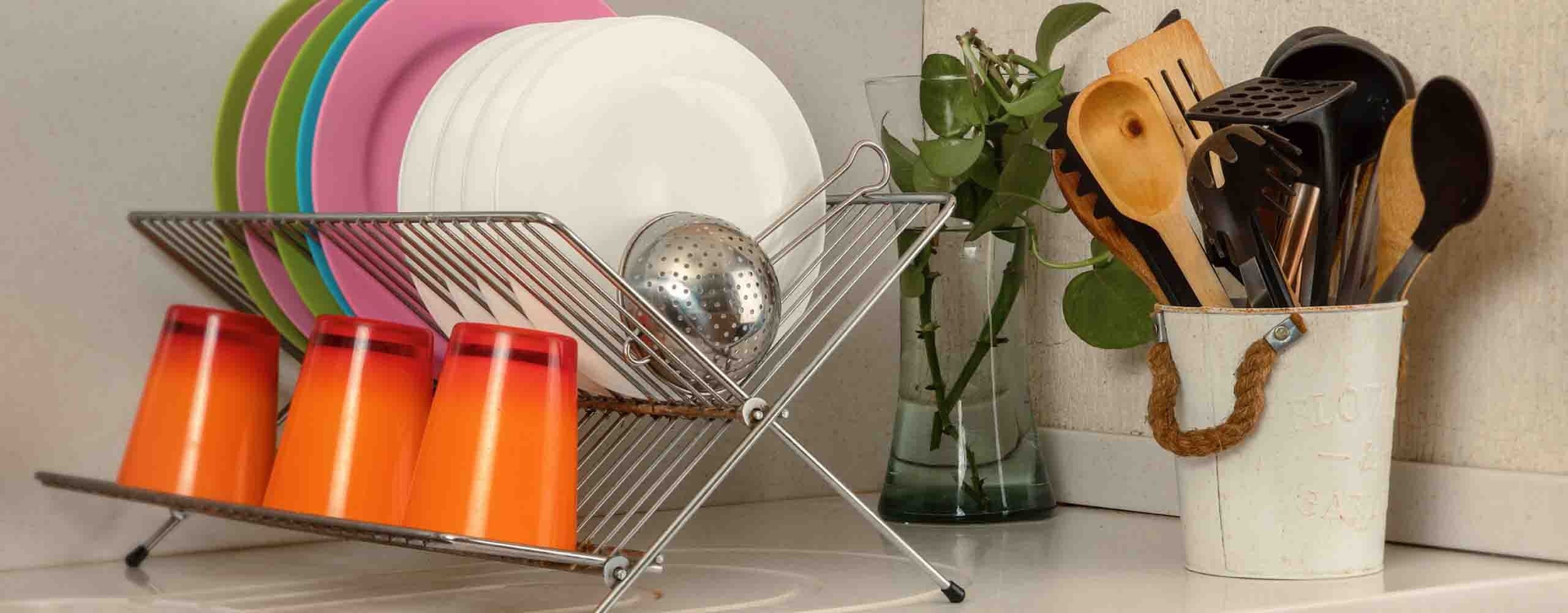 Von Materialien über Designs bis zu Montage- und Pflegetipps – unser Ratgeber hilft dir, den passenden Waschtisch für dein Badezimmer zu finden.