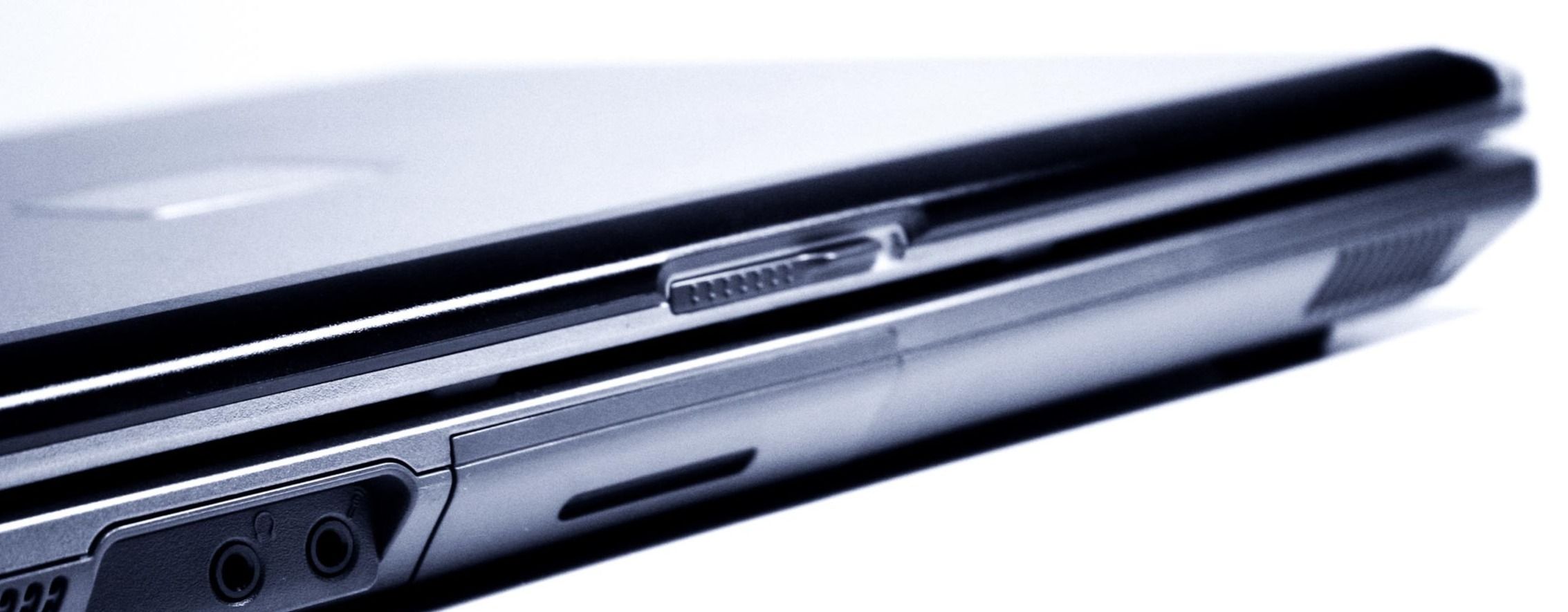 Nahaufnahme eines geschlossenen Laptops
